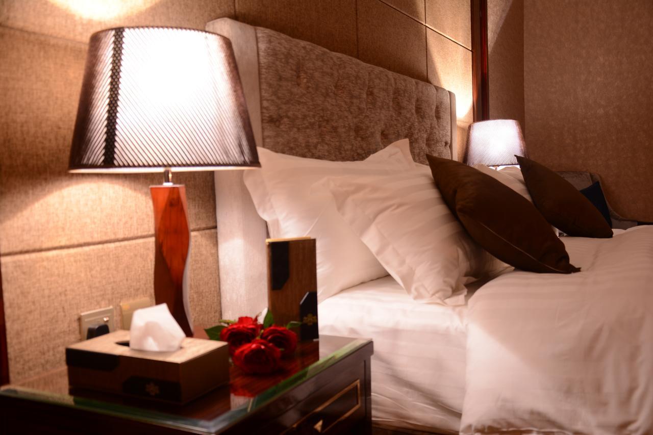 فندق هوليداي الخليج الرياض - Holiday Al Khaleej Hotel Riade Exterior foto